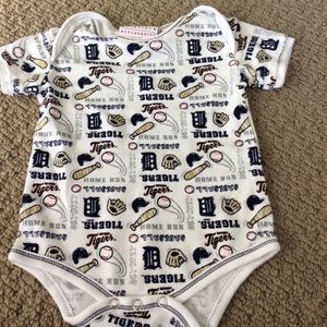 Cute Detroit 🐯 Tigers Onesie Baseball